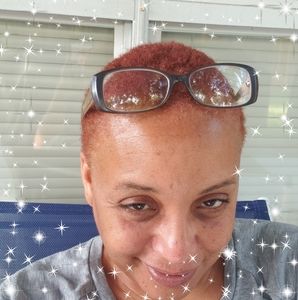 Meet your Posher, Zina